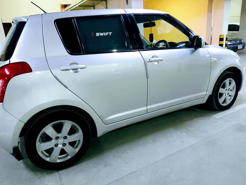 Suzuki Swift 2010 DLX 90% ORIGINAL MINT CONDITION 9