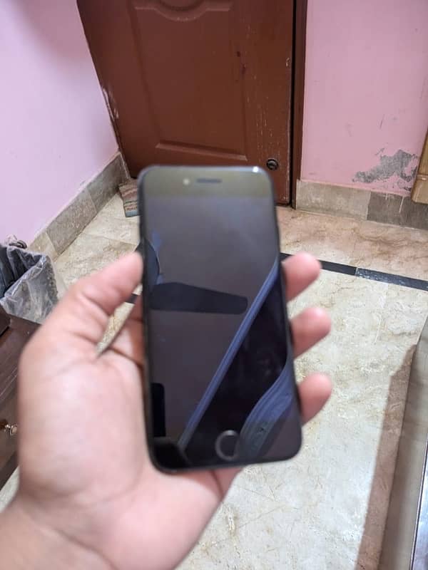 iPhone 7 128gb pta approved 5