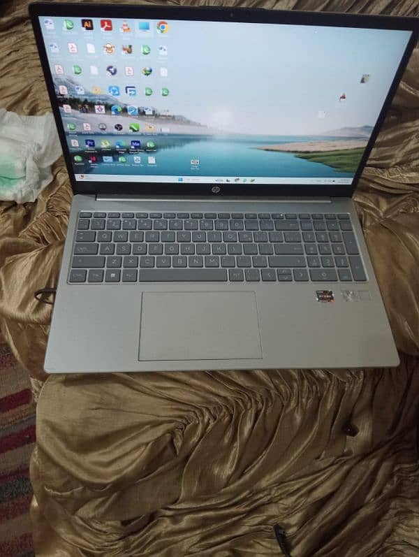 HP 15- fc 0017ca Laptop is for sale 0