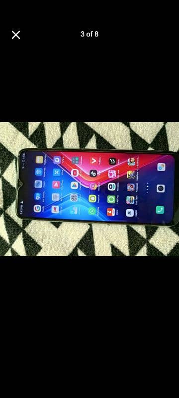 infinix hot 10 play  4/64 good condition with box 2