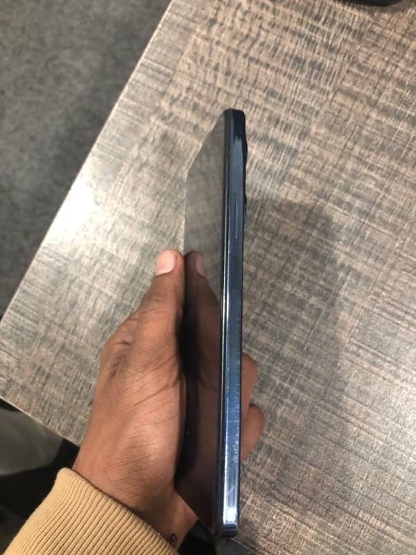 INFINIX HOT 40 PRO WITH BOX CHARGER 1