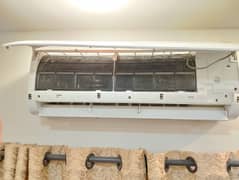 Hair ac 1. ton in Running condition non inverter simple