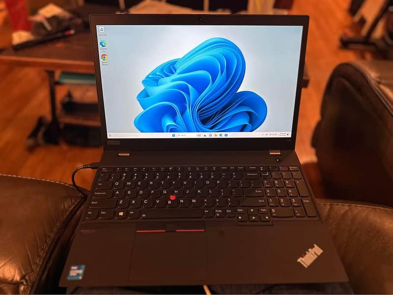 LENOVO ThinKPad T15 11th GEN C-i5 Very Excellent Condition . . 2