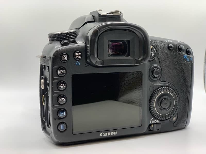 Dslr camera canon 7d professional body kit lens 18/55 03212306356))) 2