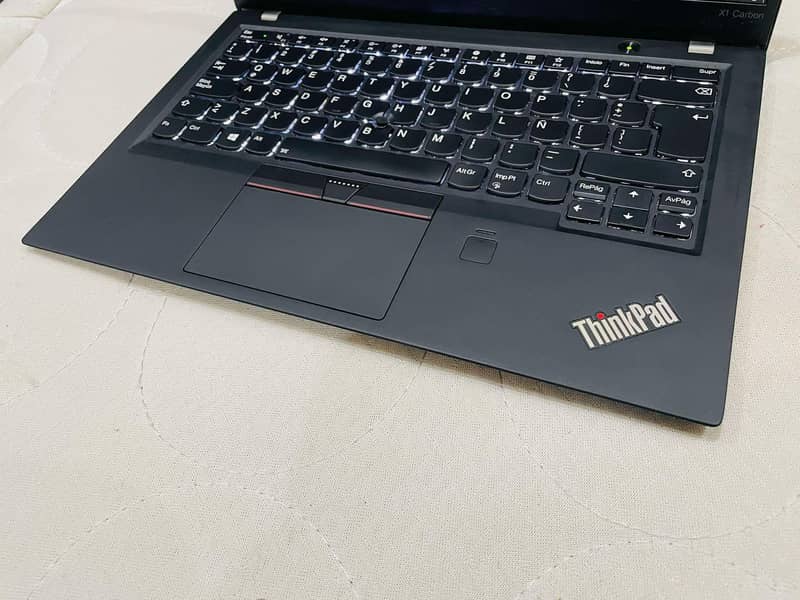 Lenovo X1 Carbon Core i7 6th Gen Very Slim & Hard Working Laptop. . 3