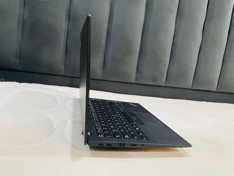 Lenovo X1 Carbon Core i7 6th Gen Very Slim & Hard Working Laptop. . 4