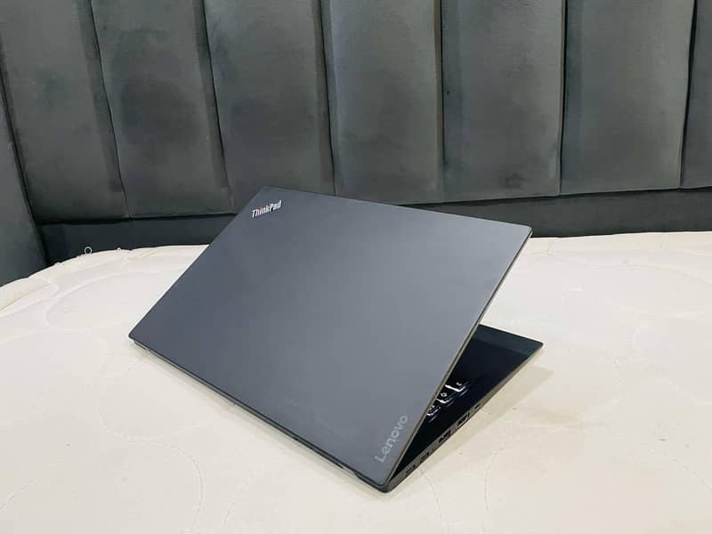 Lenovo X1 Carbon Core i7 6th Gen Very Slim & Hard Working Laptop. . 5