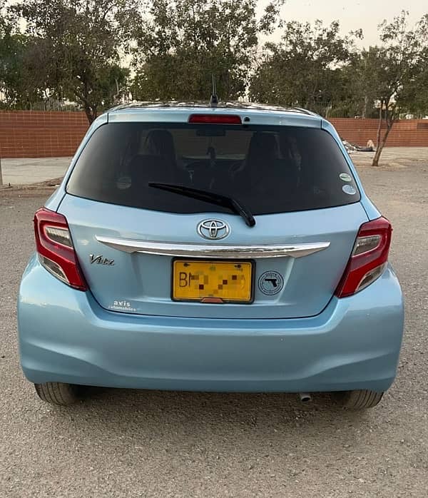 Toyota Vitz 2015 4