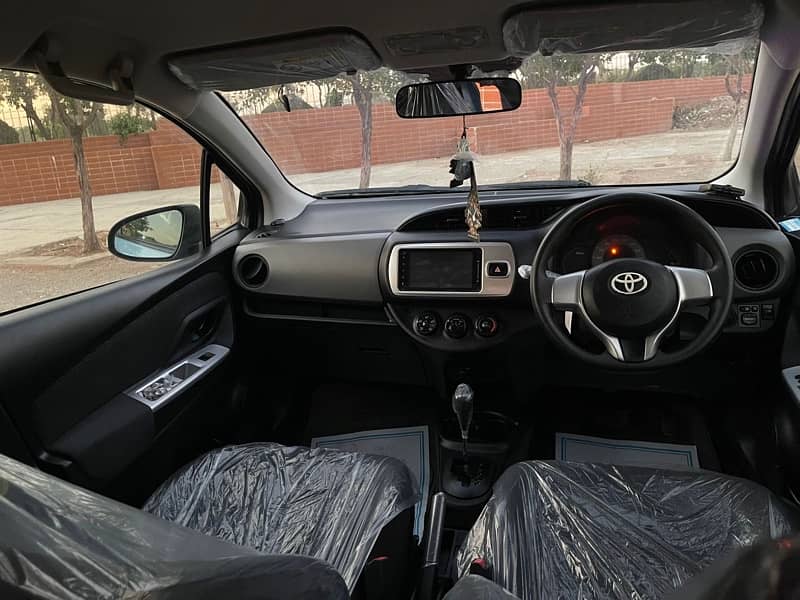 Toyota Vitz 2015 8