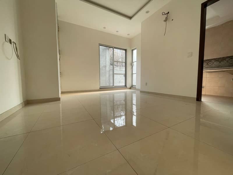 BRAND NEW 2 BEDROOM APARTMENT AVAILABLE FOR RENT 2