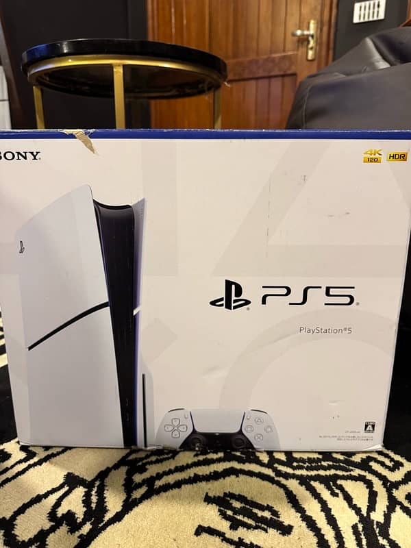 PlayStation 5 Slim. PS5 5