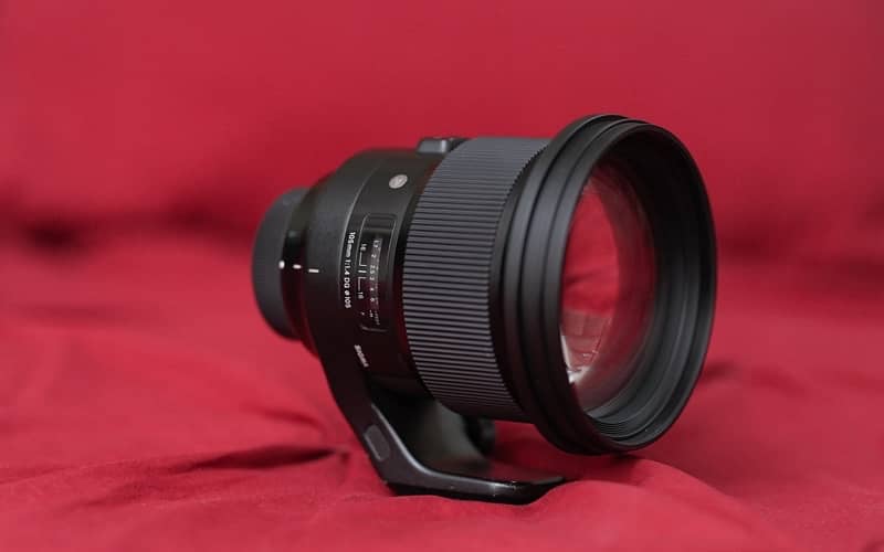 Sigma 105mm f/1.4 DG HSM Art Lens 2