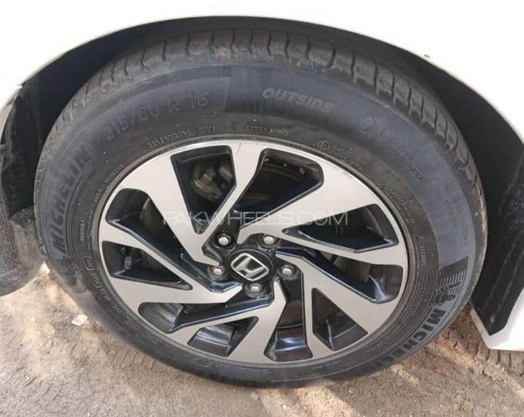 Honda Civic 2017 original alloy rims 1