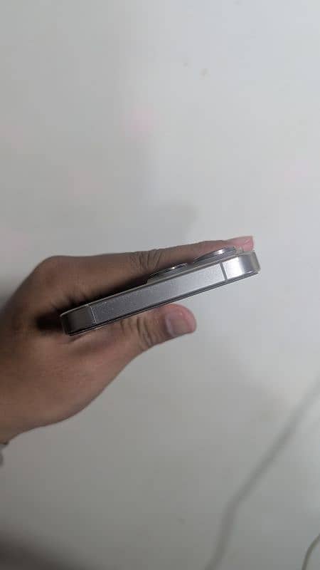 iPhone 15 Pro Max 256gb HK 2