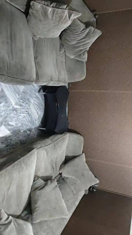 3 seater sofa 4