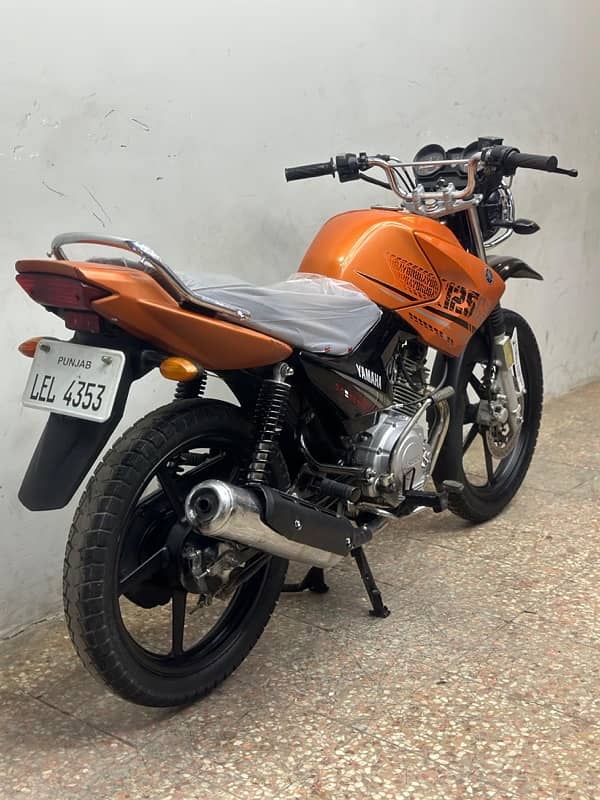 YAMAHA YBR125G JAPANESE MATT ORANGE 6