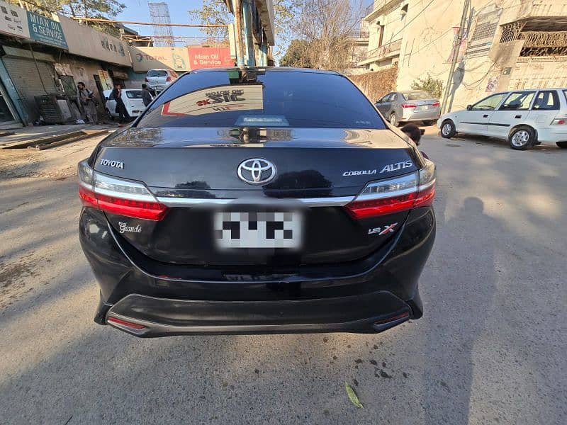 Toyota Altis Grande 2021 11