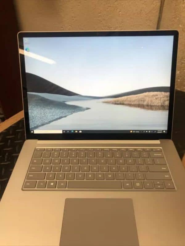 Microsoft surface pro 3 titanium / 15 inch 2k touch screen/ A grade 2