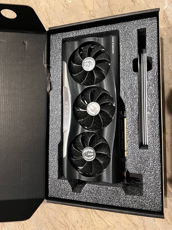 RTX 3090 EVGA FTW3 Ultra 1