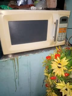 microwave oven