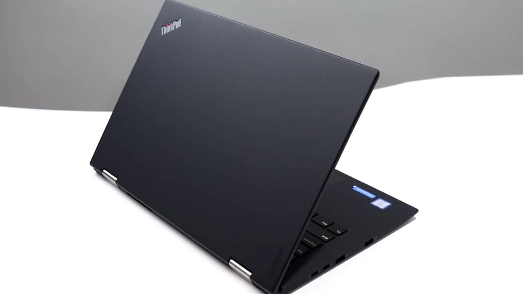 KILLER LAPTOP - Lenovo X1 Yoga - Touch Screen 360 - Core i5 7th Gen 11