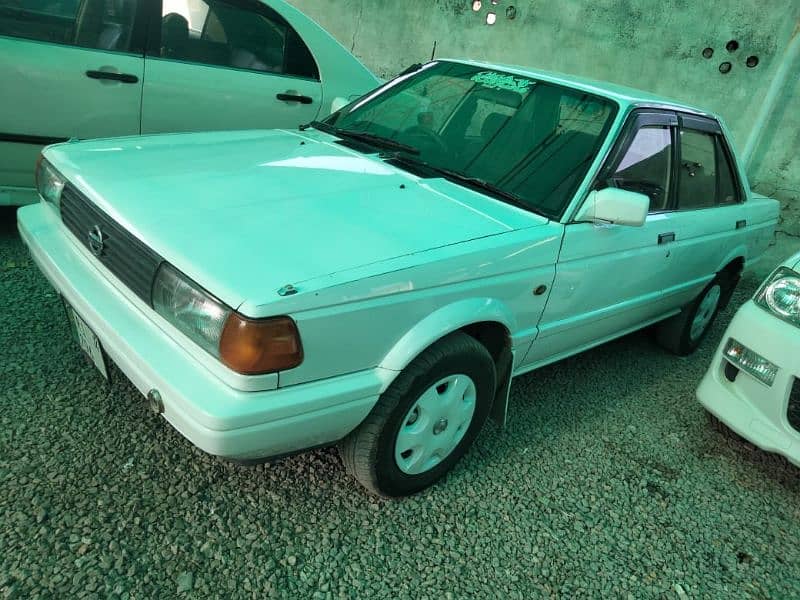 Nissan Sunny 1989 3