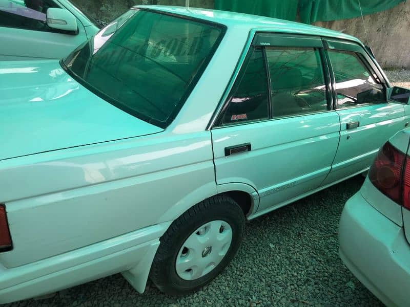 Nissan Sunny 1989 5