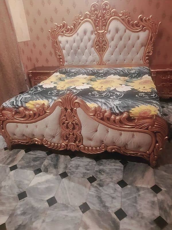 Royal Golden bed 4