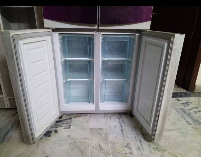 SG four door refrigerator 4