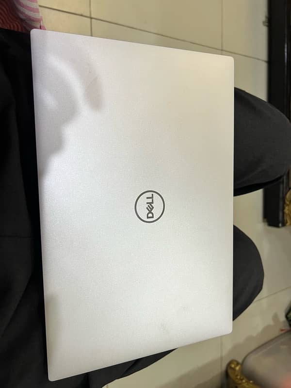 Dell XPS 9310 Core i7 11th generation 4k OLED Touchscreen Laptop 2