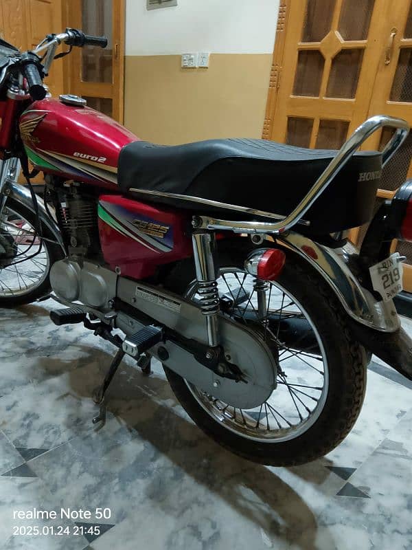 Urgent sale for bike 03175197013 2