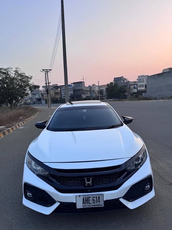 Honda Civic Oriel 1.8  i-VTEC  CVT2018 10