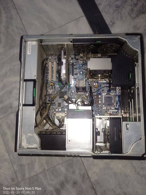 Intel xeon gaming PC 10/10 condition no falult 17