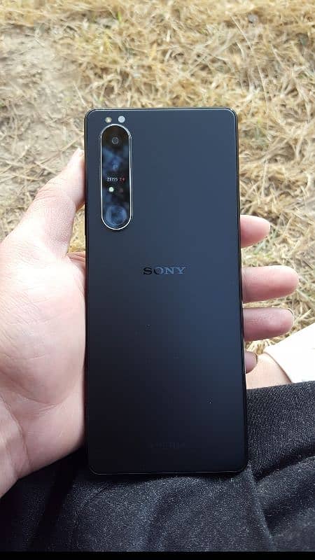 Sony Xperia 1 iii 0