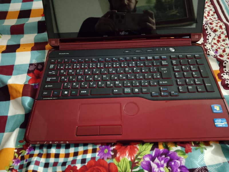 Cori7 Laptop 8gb ram 750 gb Hardisk 2