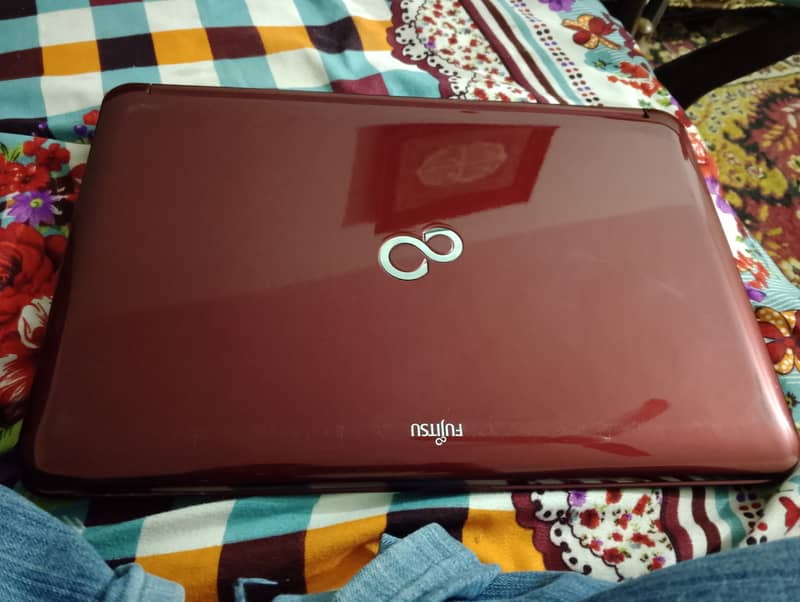 Cori7 Laptop 8gb ram 750 gb Hardisk 4