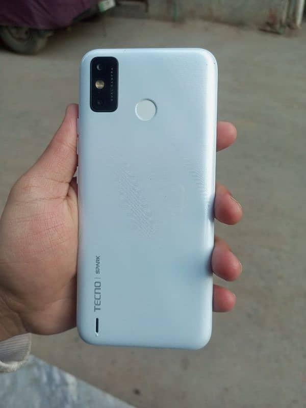 TECNO SPARK 6GO MOBILE AVAILABLE in good condition 4