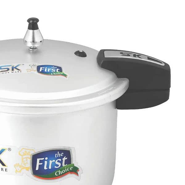 High-Quality 5L Aluminium Pressure Cooker  for Efficient Cooking 1