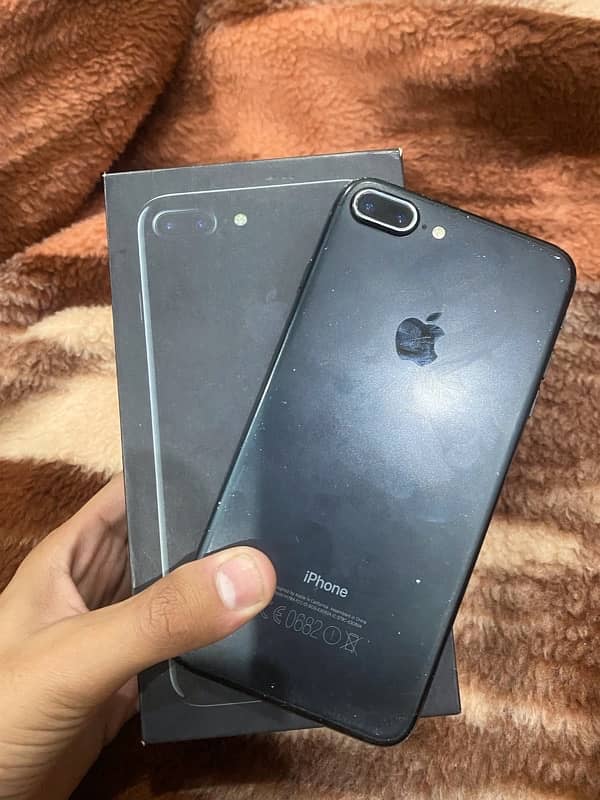 iphone 7plus pta approved with box 1