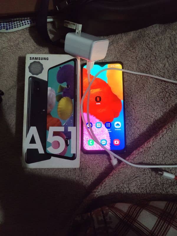 Samsung a51. ( 6gb / 128gb ) 4