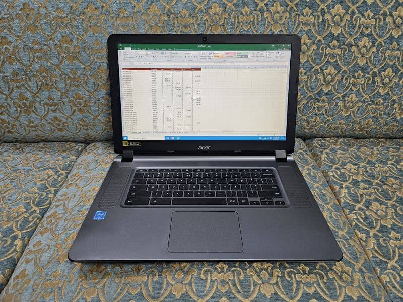 Acer Huge 15.6" Screen Laptop 3