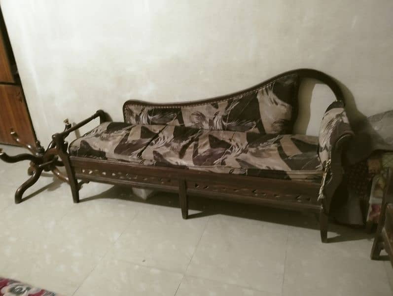 dewan style sofa 1