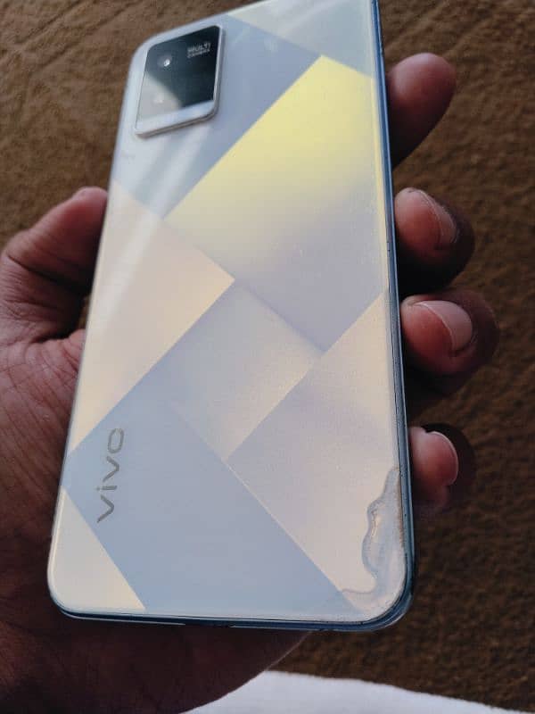 Vivo Y21 3