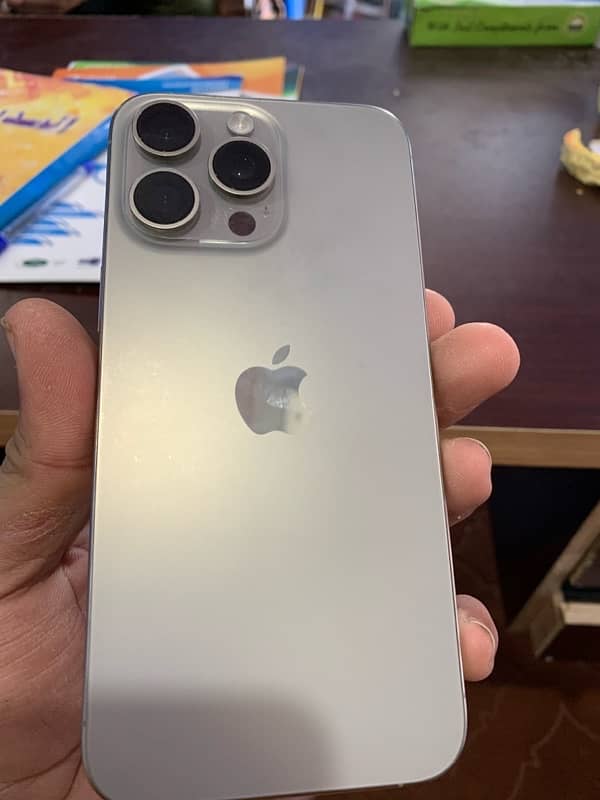 iphone 15 pro max 1