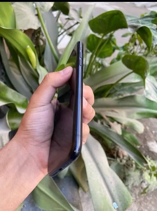 iphone Xr 64Gb NON PTA 10/9.5 condition 03199275676 whtsp nmbr 3