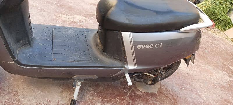 Evee C1 PRO Scooty | Sccoty | For Sale | Urgent 2