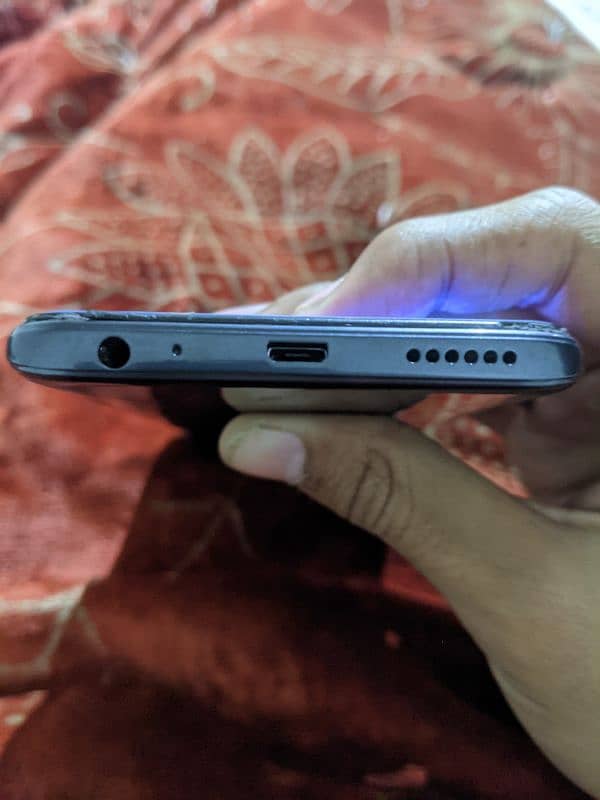 Infinix hot 20i 4