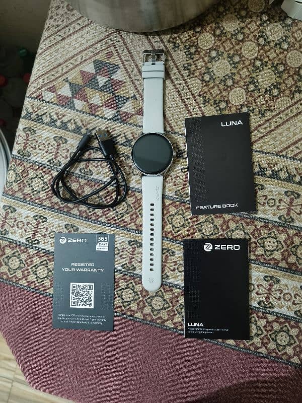 Zera LUNA Smart Watch 1