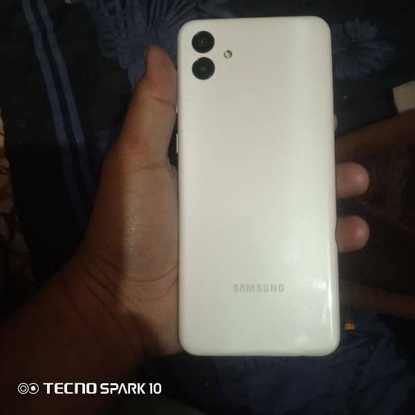 Samsung mobile a04 hai 1