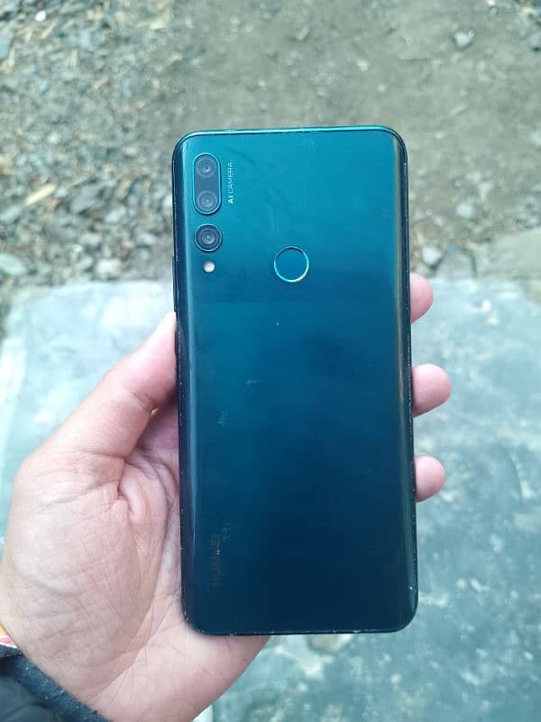 Huawei Y9 Prime 2019 model has a pop-up camera 3